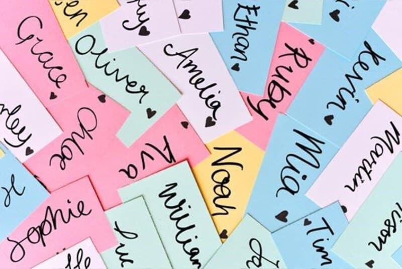 Đặt tên cho những đứa trẻ khác trong nhà